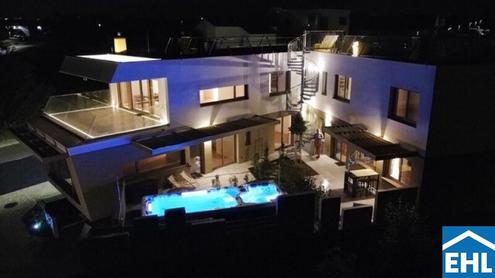 4-Zimmer-Penthouse mit großer Terrasse und Gemeinschaftspool!