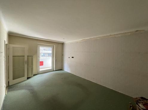 MODERNE 3-ZIMMER-WOHNUNG MIT 15 m� LOGGIA - INNENHOF - RUHELAGE - ANLEGER-TIP!