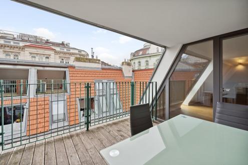 Gumpendorfer Straße: 5-Zimmer-Maisonette mit Terrasse