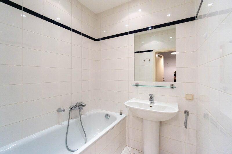 Badezimmer mit Wanne