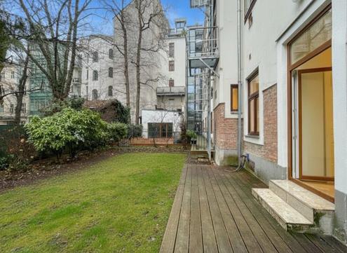 Altbau-Rarit�t im 7. Bezirk: Ruhige 1-Zimmerwohnung mit 85 m� Garten & privatem Keller