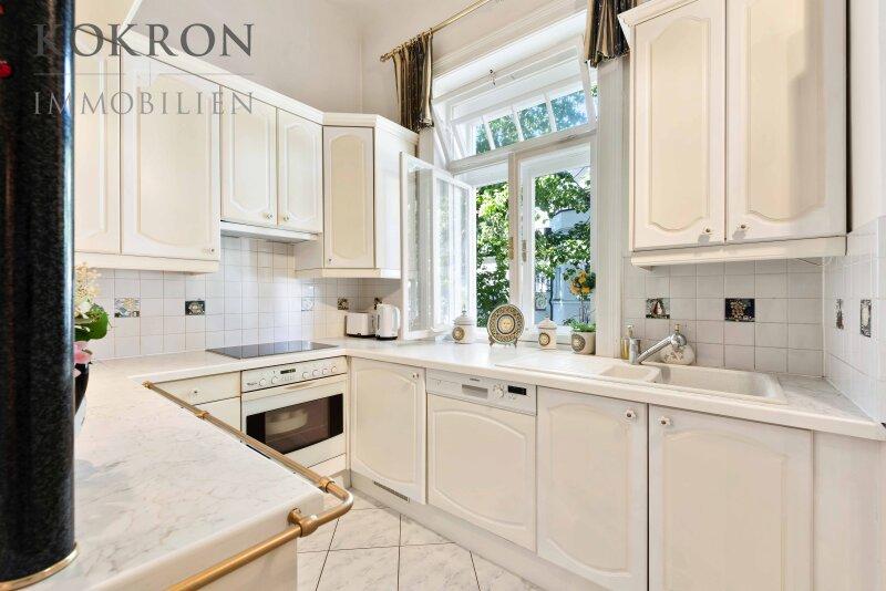 K�che mit Speis und Essplatz