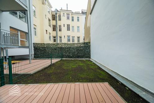 Heller 4-Zimmer Erstbezug mit Terrasse, Nähe Kutschkermarkt