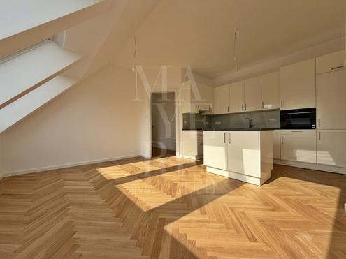 Penthouse mit Wienblick, 60 m² Dachterrasse und Naturpool - ERSTBEZUG