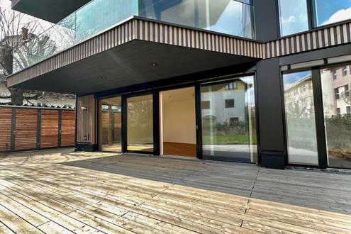 Gro�z�gige Familienwohnung mit gro�em Eigengarten