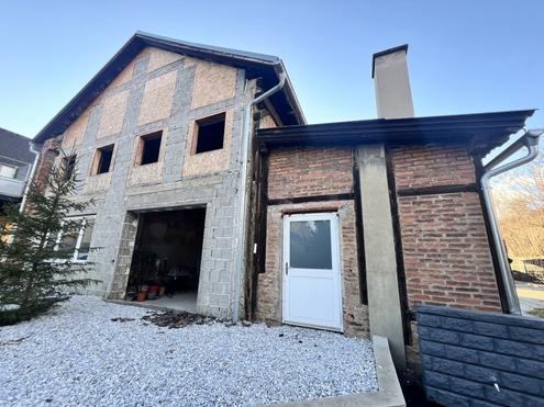 Verwirklichen Sie Ihre Ideen! 2 Wohnungen w�ren machbar...