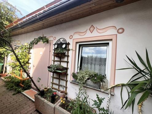 Stilvolles Stadthaus in zentraler Lage mit Garten und mehreren, vermietbaren Wohnungen und B�ros