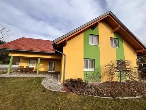 Gesch�ftshaus in Top-Lage - barrierefrei im EG, viele Parkpl�tze