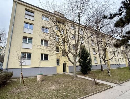 Gem�tliche 3-Zimmer-Wohnung mit Loggia in Wien 1220 - Ihr Sanierungsprojekt wartet!