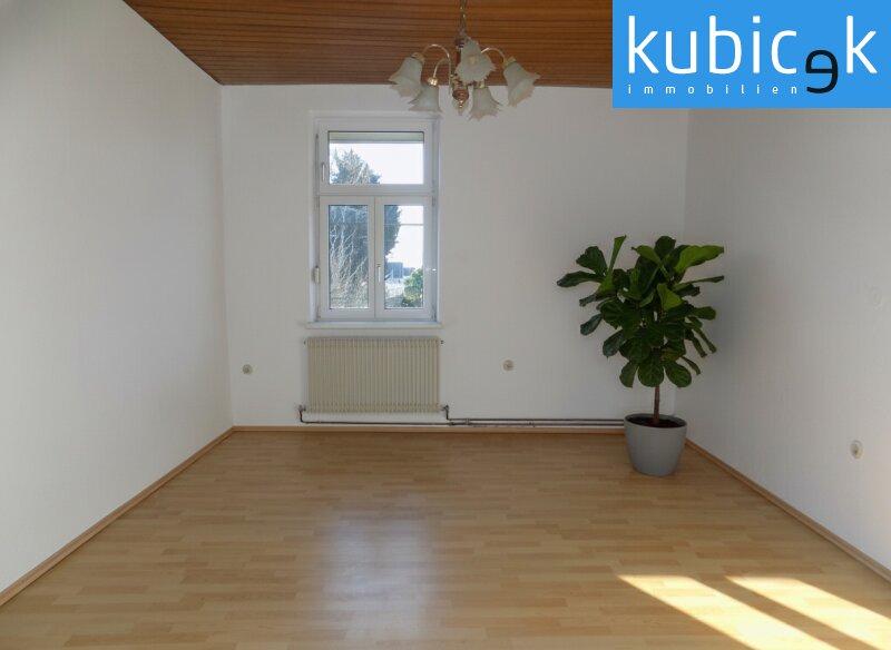 Schlaf-/Arbeitszimmer im OG