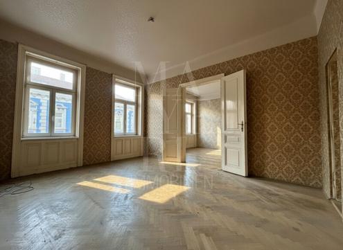 Sanierungsbedürftige Altbauwohnung mit Lager - zentrales Gersthof