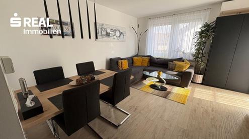 Neuwertige Wohnung mit S�dbalkon, Parkplatz und moderne Ausstattung!