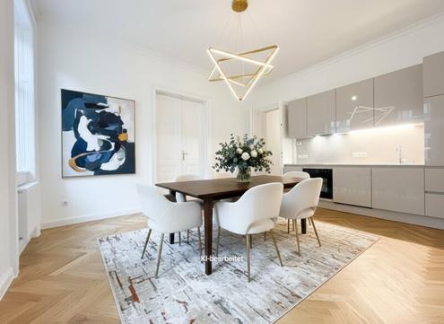 ALTBAU-TRAUM IN WÄHRING - 4 ZIMMER  LIFT & BALKON KOMMEN!  TOP LAGE HOFSTATTGASSE