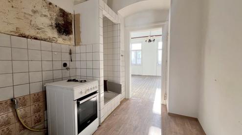 Kleine Altbauwohnung mit schönem Ausblick!