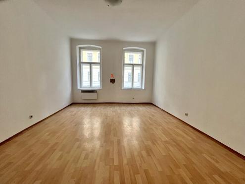 Kleine Altbauwohnung mit gutem Grundriss!