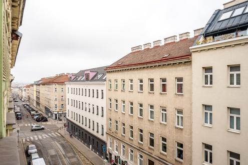 ++H7++ 2-Zimmer Altbau-Wohnung (renovierungsbed�rftig), viel Potenzial!