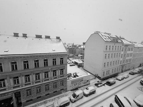 StudentenWohnung Neubau mit Wintergarten/Loggia