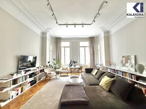 360 TOUR // GENERALSANIERTE DESIGN-ALTBAUWOHNUNG