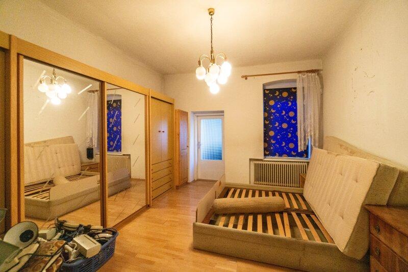 Zimmer linker Stra�entrakt