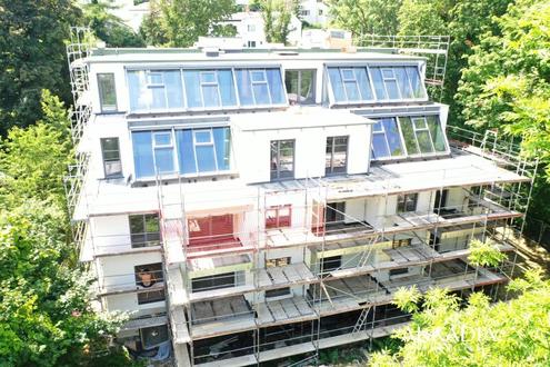 Dachwohnung mit Terrasse I Erstbezug A\
