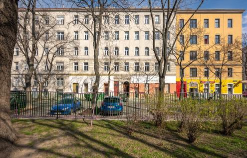 ***NEU*** Sanierungsobjekt in Toplage - 2-Zimmer-Altbau mit viel Gestaltungsspielraum