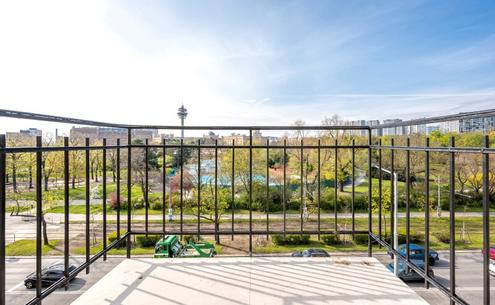 ++NEU++ generalsanierte 3-Zimmer Neubauwohnung mit Balkon direkt beim Schweizer Garten!