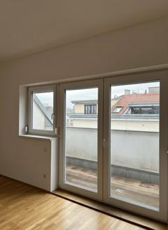 Traumhafte Dachgescho�wohnung in 1100 Wien mit Terrasse und modernem Komfort!