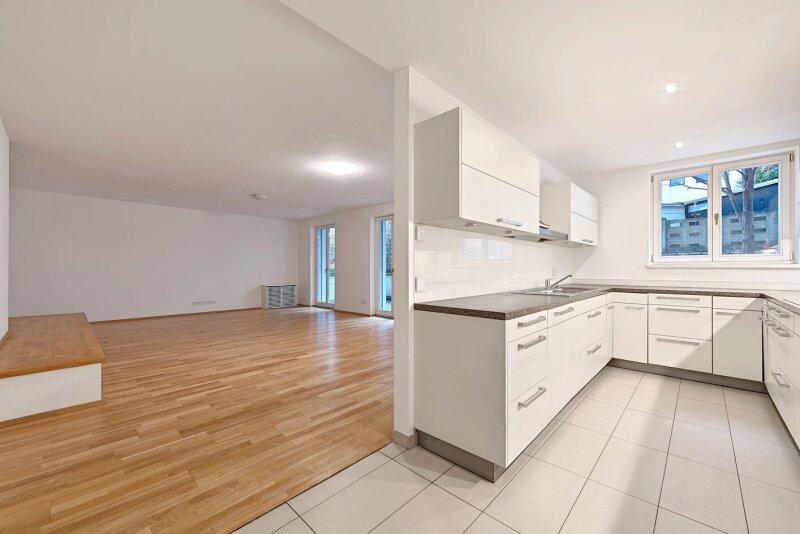 Wohnraum mit angrenzender K�che