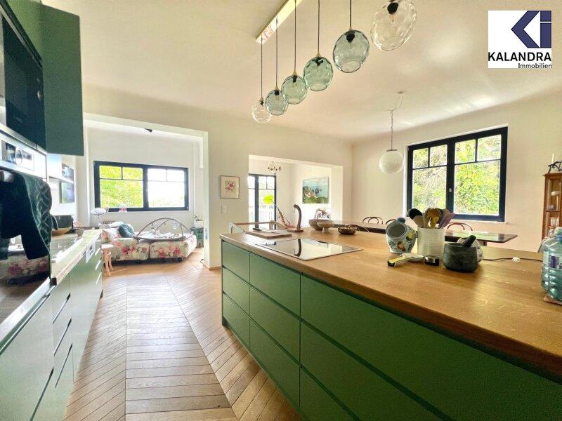 Wohn- Esszimmer mit K�che