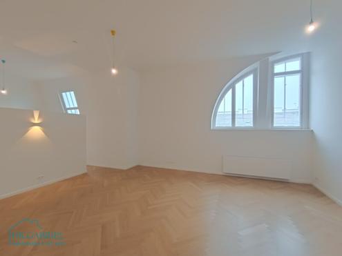 TOLLE LOFT-WOHNUNG - NÄHE THEOBALDGASSE - AB SOFORT VERFÜGBAR