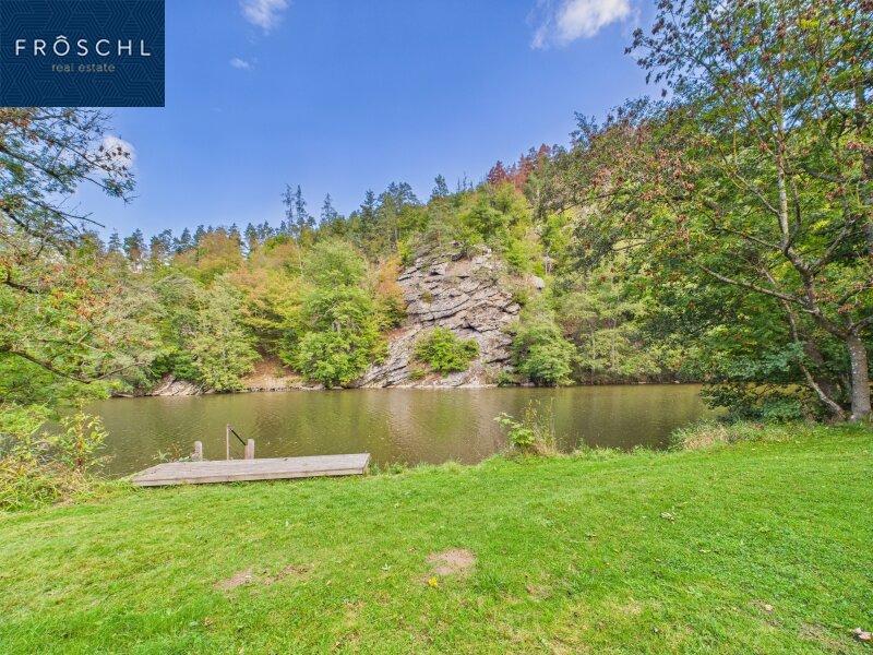 Gro�fl�che Liegewiese an der Thaya