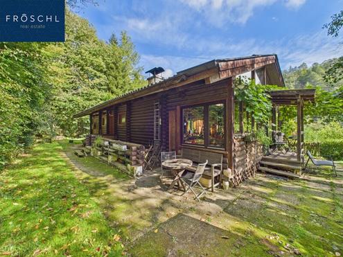 Naturnahes Anwesen im Thayatal: Pferdestall und Flusszugang in Sauggern