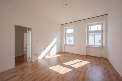 ++NEU++ sanierungsbedürftige 3 Zimmer Altbauwohnung - Umbau-Potenzial