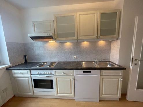 "sch�n saniert UND bereits vermietet" tolle Anlegerwohnung mit Loggia und Lift