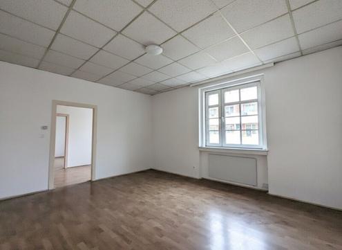++NEU++ 3-Zimmer Altbau-Wohnung (sanierungsbedürftig) mit viel Potenzial!