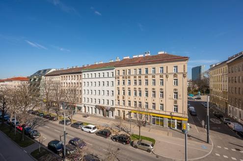 ++NEU++ sanierungsbedürftige 3 Zimmer Altbauwohnung - Umbau-Potenzial