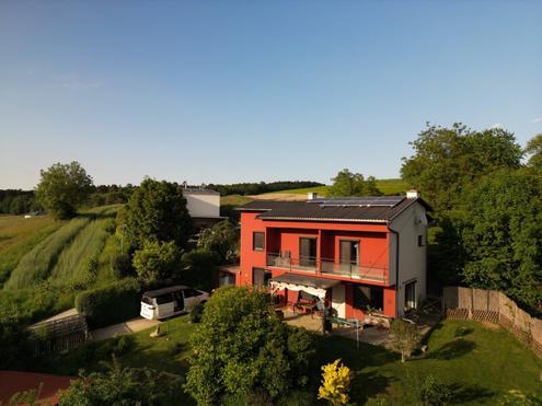 Großzügiges EINFAMILIENHAUS mit Weitblick über die Thermenregion