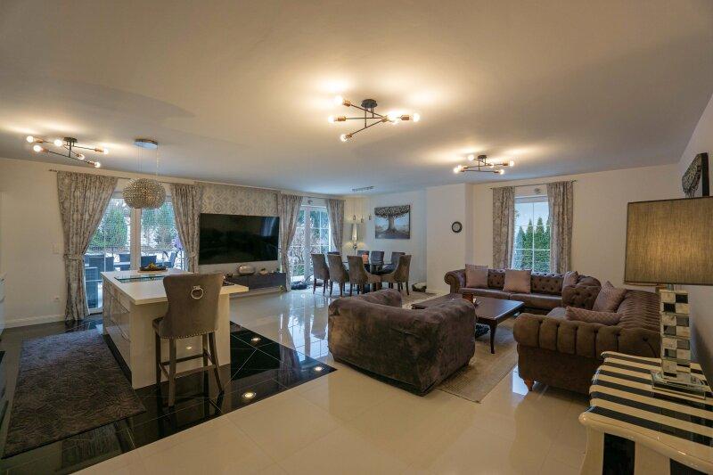 Wohnzimmer Mittelgescho�