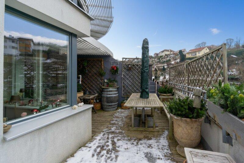 �ber 36 m� gro�er Balkon