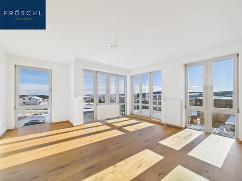 Neu sanierte 3 Zimmer Wohnung mit Fernblick & Balkon in Zwettl - inkl. Abstellplatz