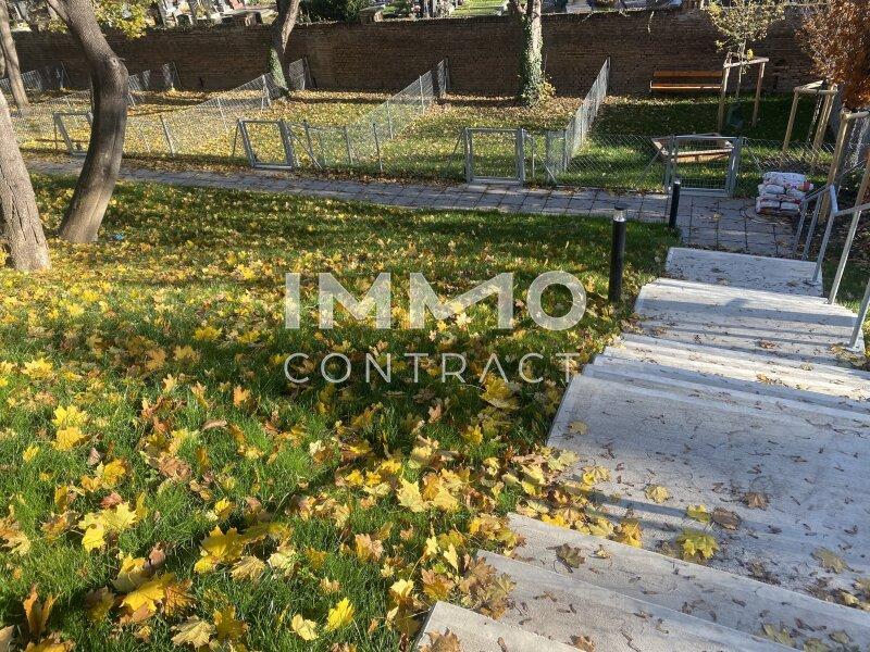 Treppe in die Gartenebene