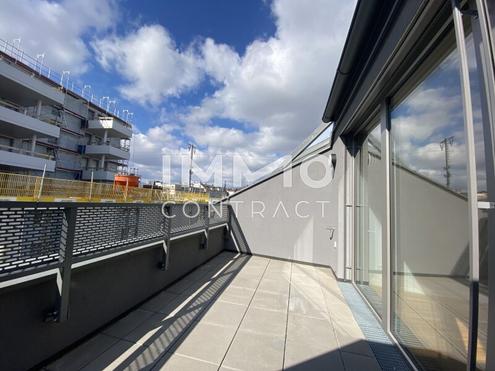 Sonnige 2 Zimmerwohnung mit Dachterrasse - 1 bedroom Apartment with terrace  TRAUM ERSTBEZUG