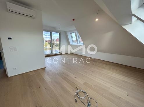 Dachterrassenwohnung mit Möglichkeit für Whirlpool! 3-Zimmer! U1 Kagraner Platz!