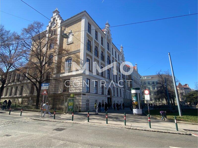 Nahe Schule und Park