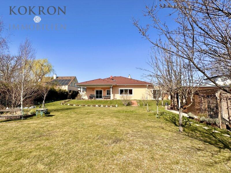 ein weitl�ufiger Garten