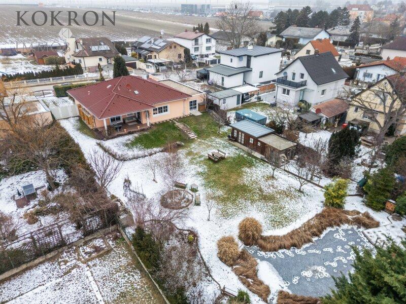 Bungalow und gro�es Grundst�ck