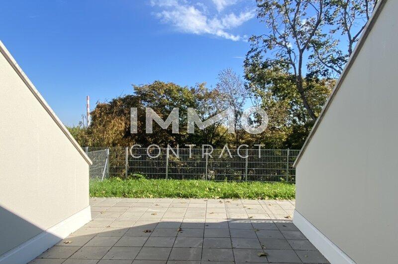 Terrasse auf Gartenebene