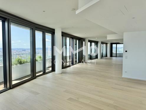 Luxus pur: Attraktives Apartment mit Rundumblick. Gym, Sauna, Pool, Restaurant & Lounge