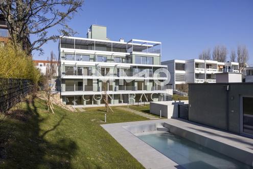 Luxus in den Weinbergen! Exklusive Erstbezug Gartenwohnung mit privatem Pool und Poolhaus!