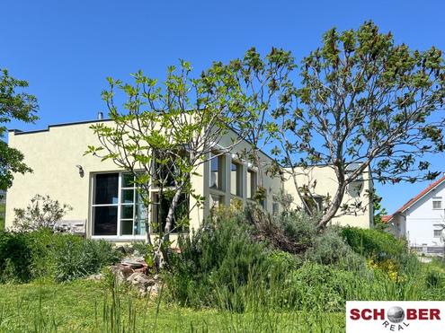 Weinort M�rbisch - teilweise Blick auf den Neusiedler See